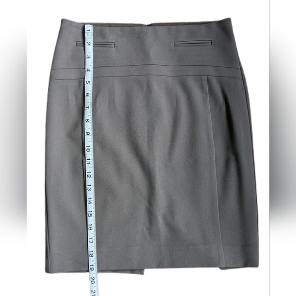 Express Women's Blazer Pencil Skirt Suit Set in Taupe - Picture 10 of 15